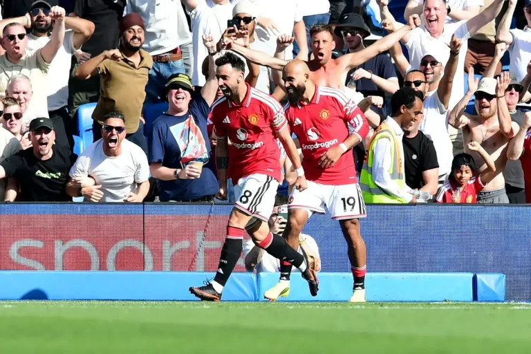 Brighton 0-3 Man United: Record-Breaker Fernandes Steals the Show as Manchester United Cruise Past Brighton