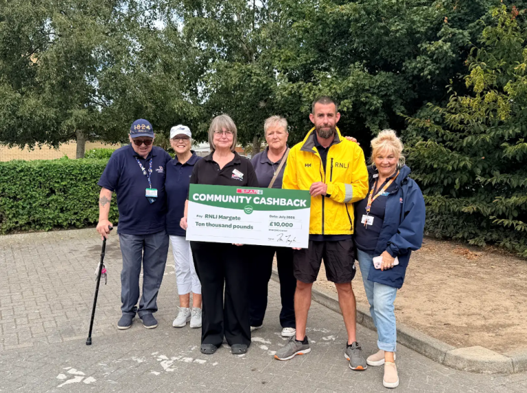 AF Blakemore Awards £38,000 to Community Causes Through SPAR Community Cashback