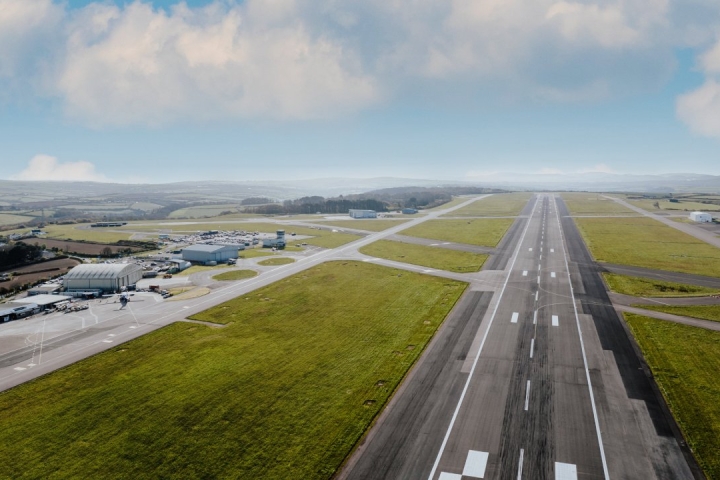 Cornwall_Airport_Newquay.jpg