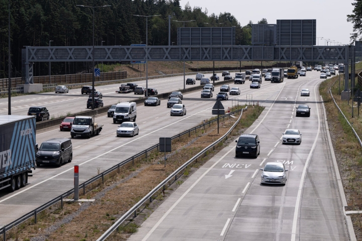 Traffic-flows-freely-on-the-approach-to-M25-Junction-10_cropped-scaled.jpg