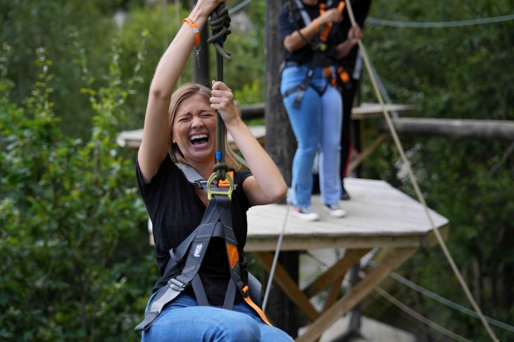 Woman-laughing-on-the-zipwire-at-Hangloose-Adventure.jpg